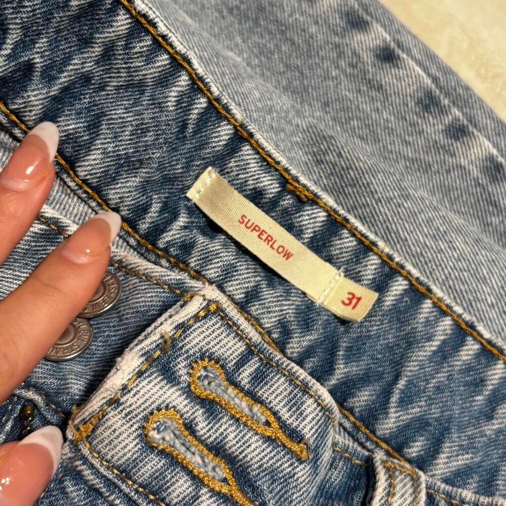 Levi-s Women's Blue Jeans - Picture 5 of 5